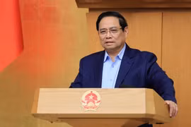Thủ tướng: Khẩn trương đánh giá tác động từ tình hình Trung Đông, kiên định mục tiêu tăng trưởng trên 10%