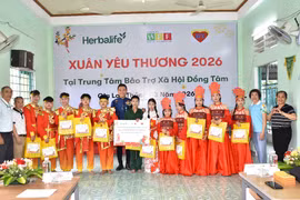 Mang “Xuân Yêu Thương” đến với trẻ em và người cao tuổi có hoàn cảnh khó khăn