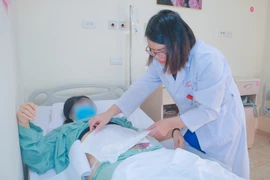 Người phụ nữ 49 tuổi đi cấp cứu sau hút mỡ tại thẩm mỹ viện ở Hà Nội