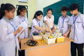 Hà Nội sắp xếp, tổ chức lại 19 trường Cao đẳng, Trung cấp và 29 Trung tâm giáo dục thường xuyên