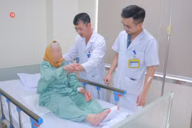 Bệnh viện E thay khớp háng cho cụ bà 104 tuổi