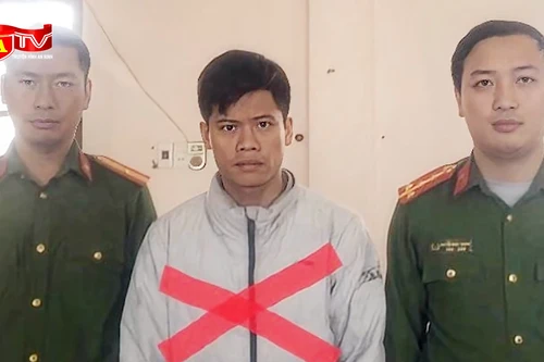 Khởi tố đối tượng kéo lê bạn gái trên đường tại bến phà Giải