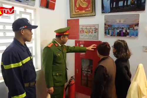 Phường Hai Bà Trưng tăng cường tuyên truyền PCCC tại các di tích đình, đền, chùa