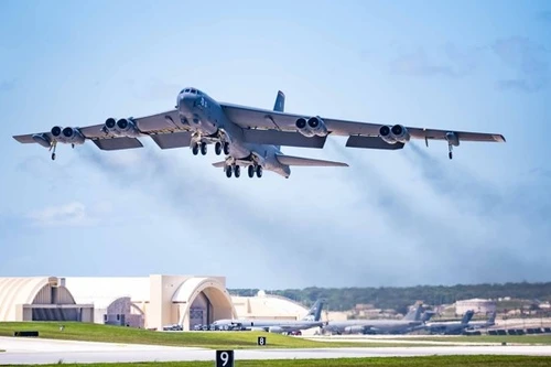 Phòng không Iran có đủ sức bắn hạ 'Pháo đài bay B-52' trên bầu trời Trung Đông?