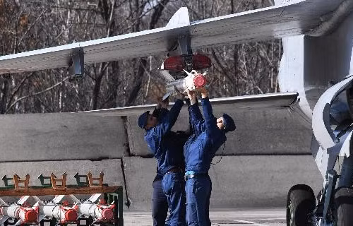 Kho dự trữ tên lửa không đối không thời Liên Xô cung cấp giải pháp giá rẻ chống UAV