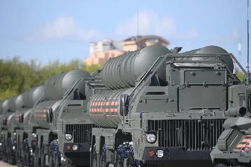 Không quân Ấn Độ thúc giục chính phủ sớm mua thêm 5 trung đoàn S-400