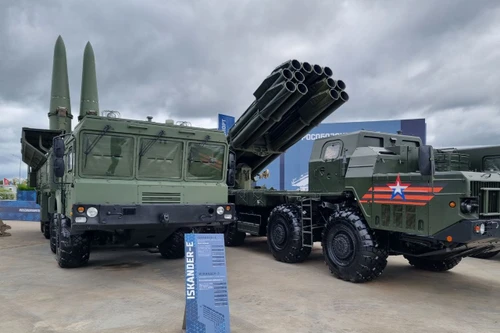 Ông Medvedev gọi tổ hợp công nghiệp quân sự Nga là 'mạnh nhất thế giới'