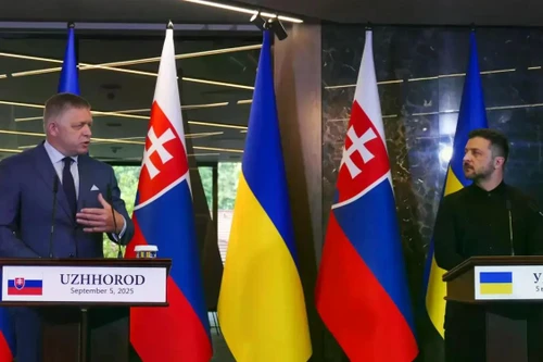 Theo sau Hungary, Slovakia tuyên bố sẽ chặn khoản vay của EU dành cho Ukraine