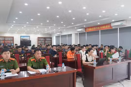 Trung tá Vũ Hồng Linh – Phó Trưởng phòng Cảnh sát PCCC và CNCH phát biểu khai mạc lớp tập huấn