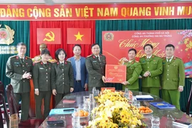 Lãnh đạo CATP Hà Nội kiểm tra công tác ứng trực và chúc Tết Công an cơ sở 