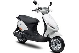Tìm chủ sở hữu xe máy nhãn hiệu Piaggio Zip màu trắng