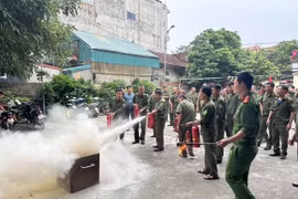 Trang bị kỹ năng PCCC cho đội dân phòng 4 xã ven đô