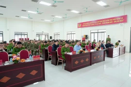 Thể hiện rõ hình ảnh Công an xã gần gũi, tận tụy phục vụ nhân dân