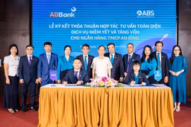 ABBank và ABS ký kết thỏa thuận hợp tác tư vấn toàn diện dịch vụ niêm yết và tăng vốn điều lệ