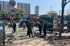 Thêm 5 lối mở tự tạo đầy nguy hiểm trên tuyến đường sắt Bắc Nam đã bị bịt