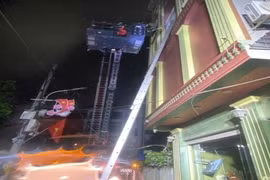 Kịp thời cứu, hướng dẫn 15 người thoát nạn khỏi đám cháy tại xã Đông Anh