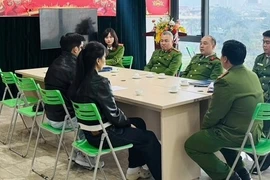 Thủ trưởng Cơ quan Cảnh sát điều tra Công an Hà Nội trực tiếp vận động đối tượng truy nã ra đầu thú 