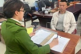 Tạm giữ hình sự tài xế trong vụ lật xe ô tô ở Ngã tư Sở 