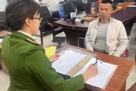 Tạm giữ hình sự tài xế trong vụ lật xe ô tô ở Ngã tư Sở 