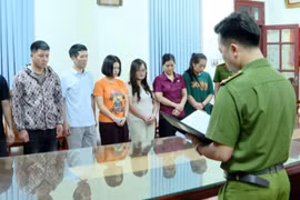Các thủ đoạn “khoét tiền” của nhóm nhân viên điểm di tích Tam Thanh