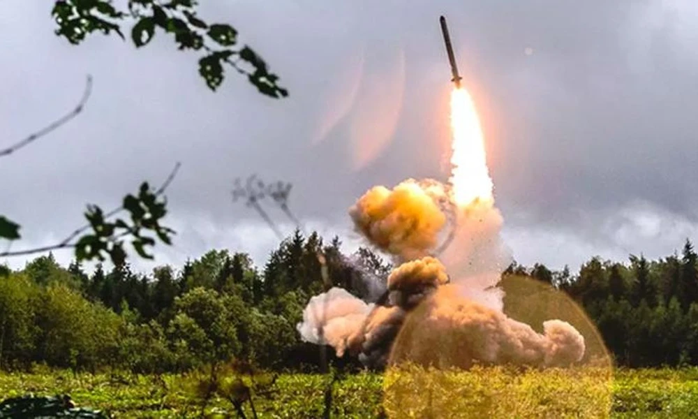 Ukraine đề phòng Nga tập kích bằng tên lửa 'xuyên thủng mọi lá chắn'