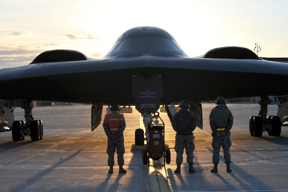 B-2 Spirit, oanh tạc cơ chiến lược của Mỹ có thể tung đòn tấn công tầm xa trong im lặng