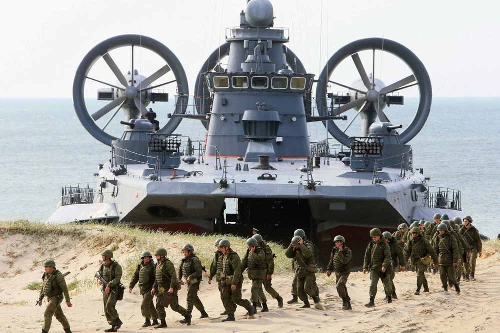 Tàu đổ bộ đệm khí lớp Zubr, 'quái thú mặt biển' lớn nhất thế giới của Liên Xô