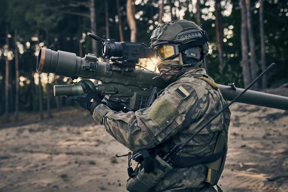 Việc bổ sung các hệ thống như Piorun vào mạng lưới phòng không sẽ giúp lực lượng sẵn sàng ứng phó với các mối đe dọa đa dạng và phức tạp hơn trong tương lai gần.