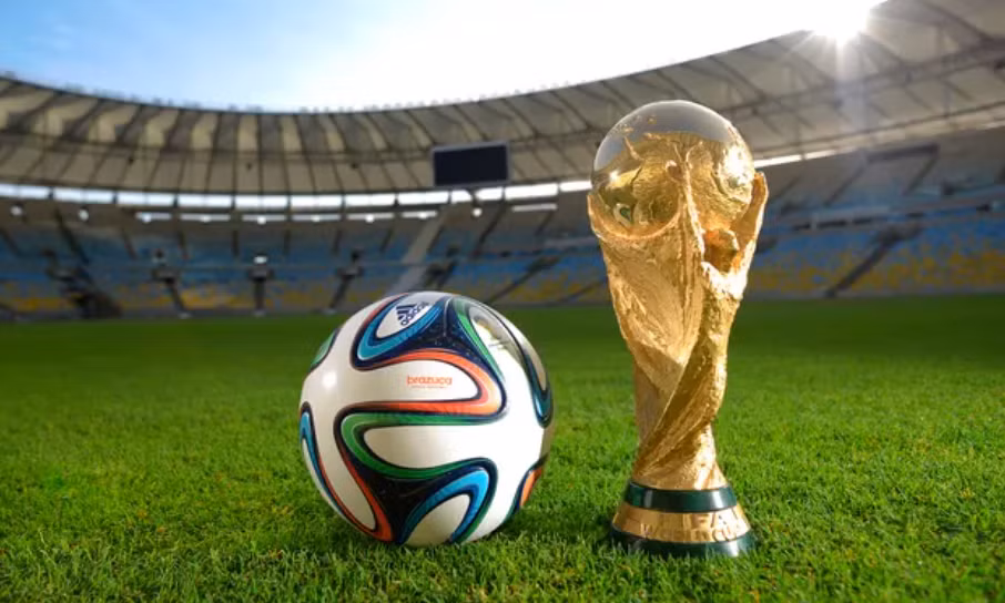 Giá trị cúp World Cup tăng vọt trong cơn sốt vàng toàn cầu