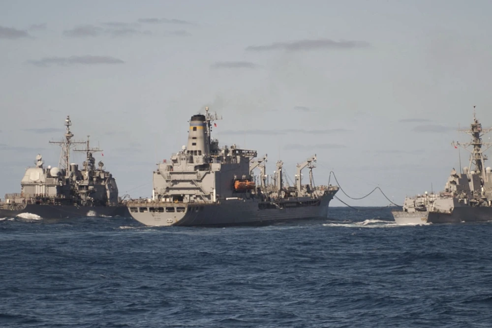 Chiến hạm Mỹ va chạm nhau trên Biển Caribe