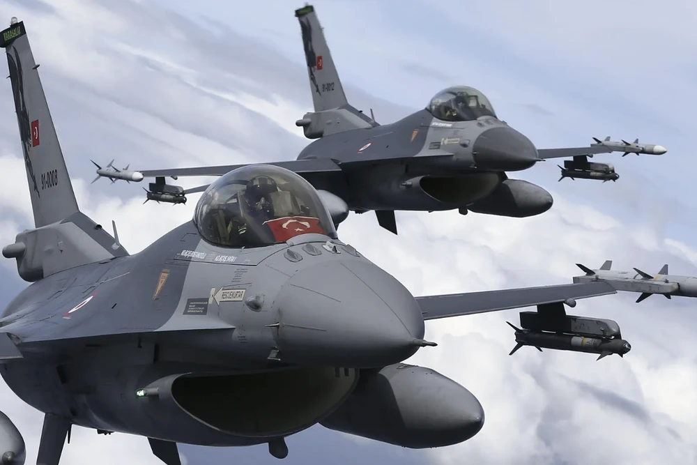 Phi đội 238 chiếc F-16 của Thổ Nhĩ Kỳ - xương sống sức mạnh không quân suốt hơn 30 năm