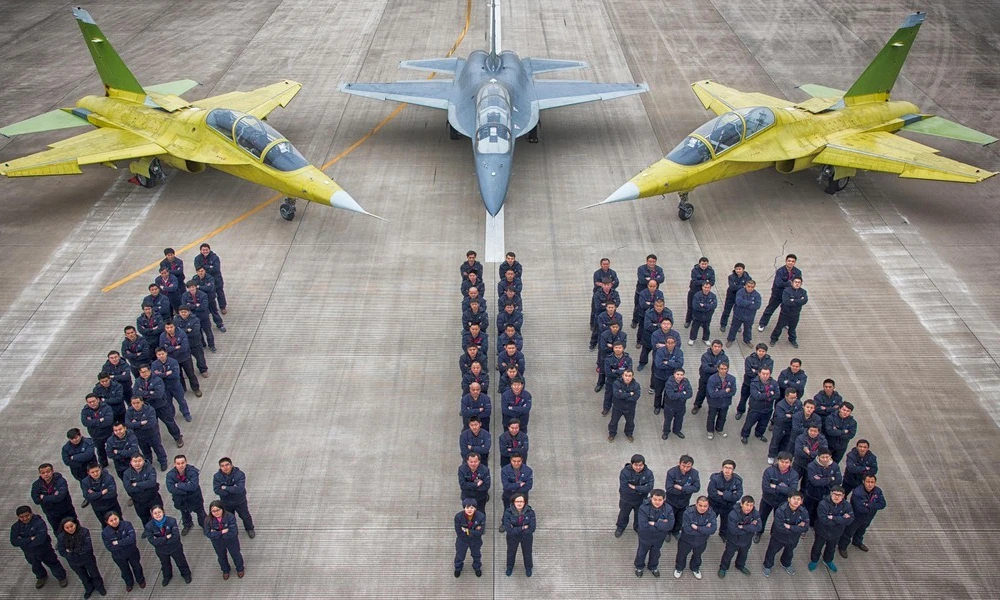 L-15, máy bay huấn luyện siêu âm của Trung Quốc mang tham vọng vượt khỏi vai trò đào tạo