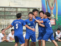 [ẢNH] THPT Tân Lập vào tứ kết sau trận đấu nghẹt thở trước THPT Hà Thành