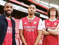 [ẢNH] Ngắm David Luiz, Aubameyang trong áo đấu mùa tới của Arsenal