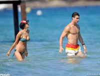 Có tất cả, Ronaldo vẫn tơ tưởng về tình cũ Irina Shayk