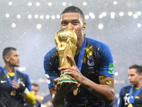 [ẢNH] Khoảnh khắc đội tuyển Pháp kiêu hãnh bước lên đỉnh thế giới