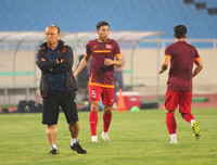 [ẢNH] Đoàn Văn Hậu tập 2 buổi là đủ để ra sân đấu Malaysia