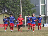 [ẢNH] Xuân Trường trở lại trong lần đầu tiên Việt Nam được tập trên một sân 