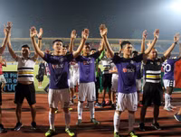 [ẢNH] Bị SLNA ngăn cản, Hà Nội FC vô địch nhờ 