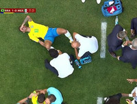 [ẢNH] Mặc mọi giễu cợt, Neymar lém lỉnh diễn lại 