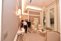 Đập tan tin đồn chia tay, Hồ Ngọc Hà và Kim Lý sánh đôi dự sự kiện