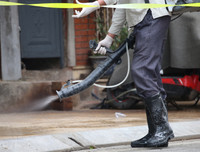 [ẢNH] Cuộc sống người dân trong khu cách ly phố Trúc Bạch