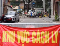 [ẢNH] Cuộc sống người dân trong khu cách ly phố Trúc Bạch