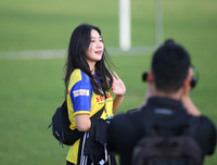 [ẢNH] Mặc áo U23 Việt Nam, nữ phóng viên Hàn Quốc xinh đẹp gây sốt