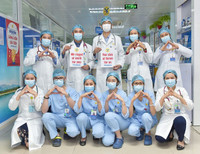 Những hình ảnh đẹp về cán bộ y tế cả nước cùng lan tỏa thông điệp phòng chống dịch Covid-19