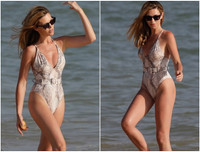 [ẢNH] Người mẫu vợ cựu sao tuyển Anh khoe dáng ngọc trên bãi biển