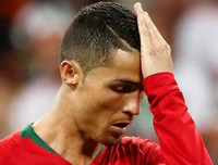 [ẢNH] Trượt 11m và đánh nguội, Ronaldo chơi trận xấu xí nhất của mình ở World Cup như thế nào?