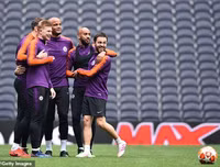 [ẢNH] Man City phấn chấn, chờ 