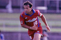 8 ngôi sao lừng lẫy từng sang châu Á “dưỡng già”