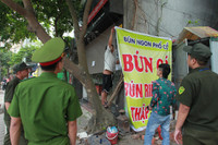 Giữ văn minh đô thị trên từng tuyến phố 